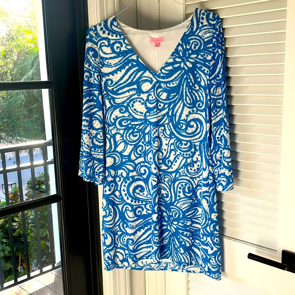 Lilly Pulitzer light weight knit dress.
